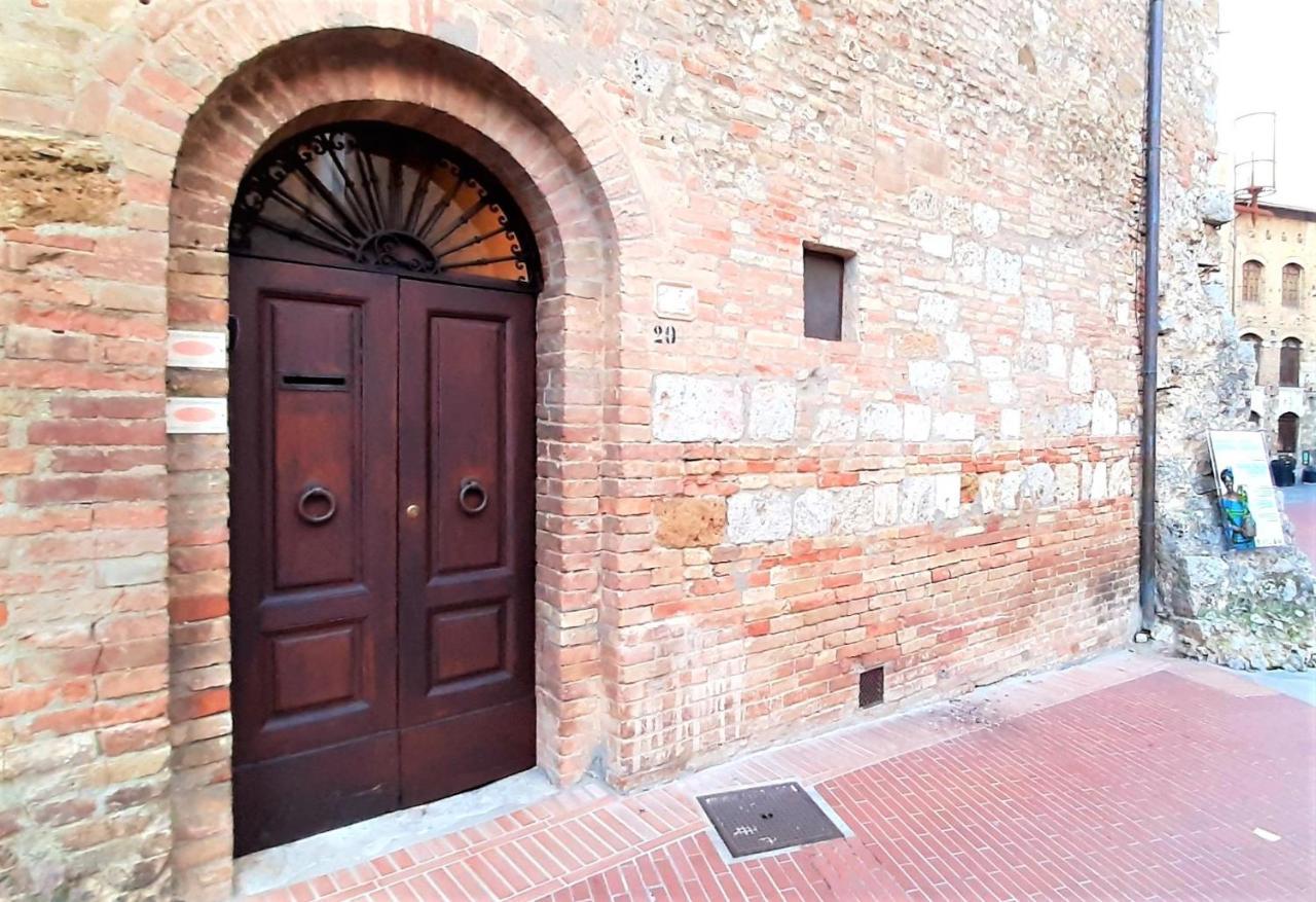 Torre Salvucci Maggiore Medieval Tower Experience Σαν Τζιμινιάνο Εξωτερικό φωτογραφία